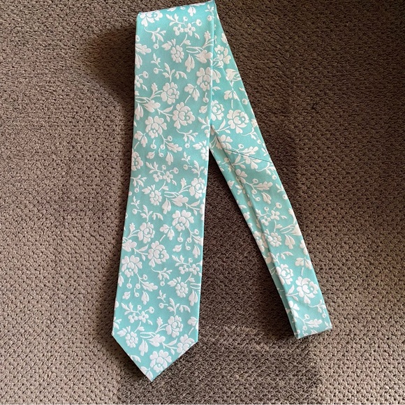 Paul Fredrick necktie 100% silk - Picture 10 of 11